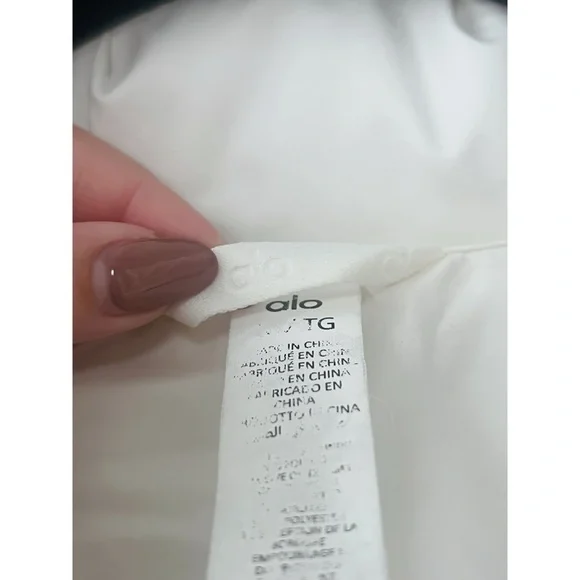 Men’s Alo Yoga Sherpa Stage Puffer - Picture 7 of 16